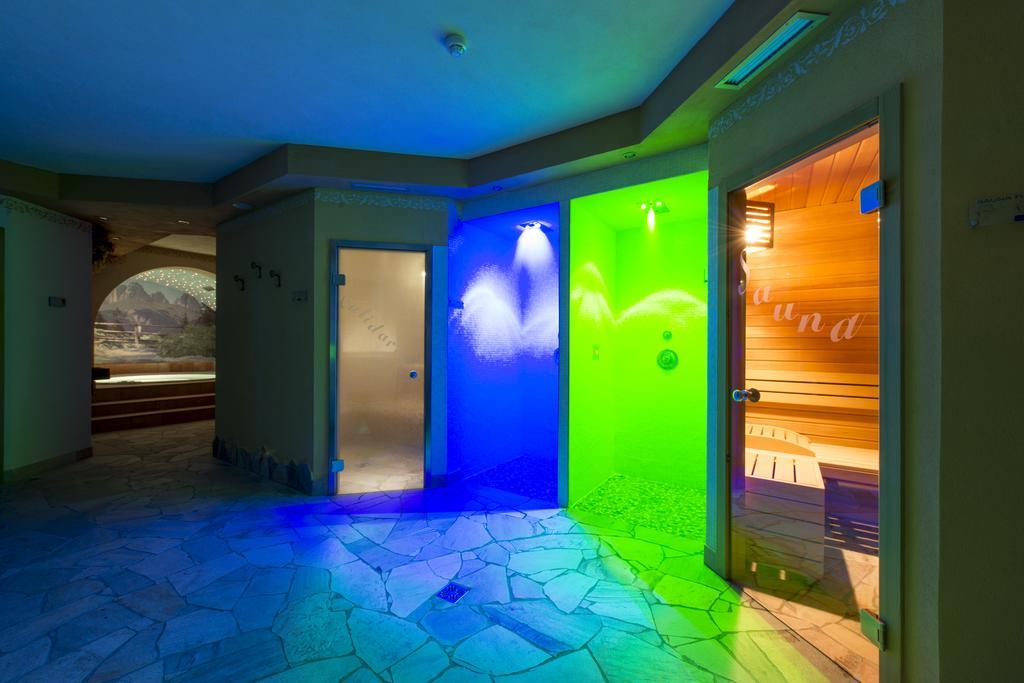 Hotel Villa Rosella Park & Wellness Canazei Exterior photo